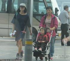 狗仔爆料戴口罩视频在线观看,戴口罩神秘人物视频曝光,真相即将揭晓 第1张 狗仔爆料戴口罩视频在线观看,戴口罩神秘人物视频曝光,真相即将揭晓 第1张